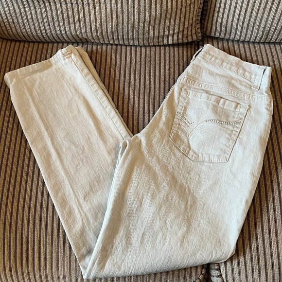 Women's Gloria Vanderbilt Cream Jeans with fancy stitched pockets, Size 4 - Picture 1 of 10